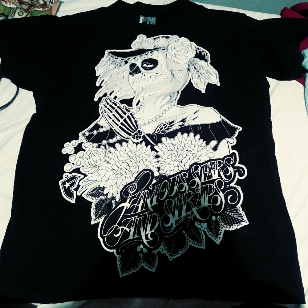 Mens Sz M Famous Stars & Straps Tee